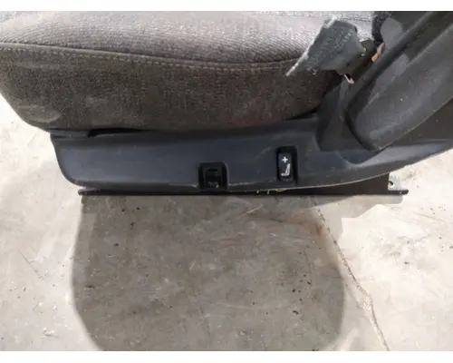 PETERBILT 579 SEAT, FRONT