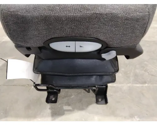 PETERBILT 579 SEAT, FRONT