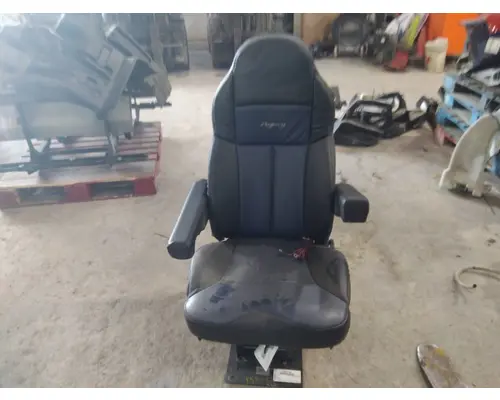 PETERBILT 579 SEAT, FRONT