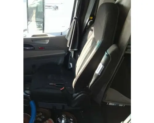 PETERBILT 579 SEAT, FRONT