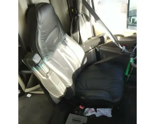PETERBILT 579 SEAT, FRONT