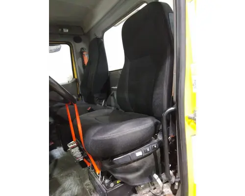 PETERBILT 579 SEAT, FRONT