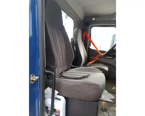 PETERBILT 579 SEAT, FRONT