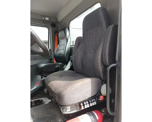 PETERBILT 579 SEAT, FRONT