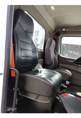 PETERBILT 579 SEAT, FRONT
