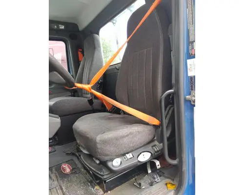 PETERBILT 579 SEAT, FRONT