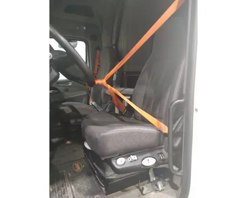 PETERBILT 579 SEAT, FRONT