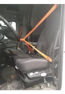 PETERBILT 579 SEAT, FRONT
