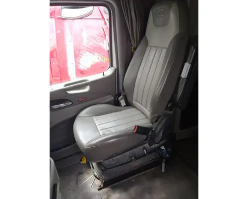 PETERBILT 579 SEAT, FRONT