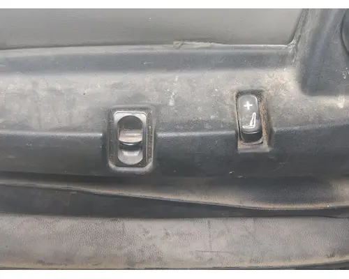 PETERBILT 579 SEAT, FRONT