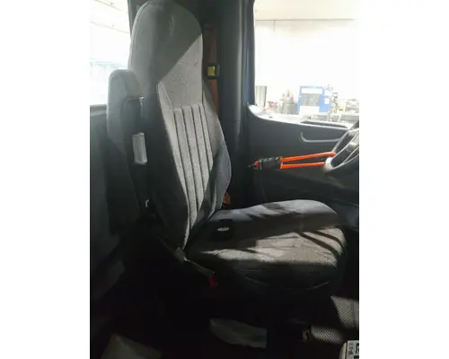 PETERBILT 579 SEAT, FRONT