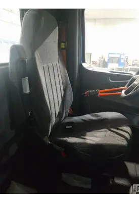PETERBILT 579 SEAT, FRONT
