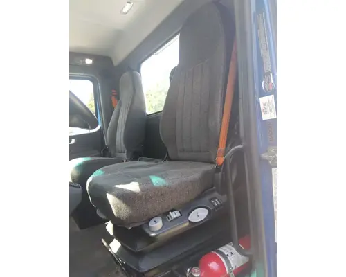 PETERBILT 579 SEAT, FRONT