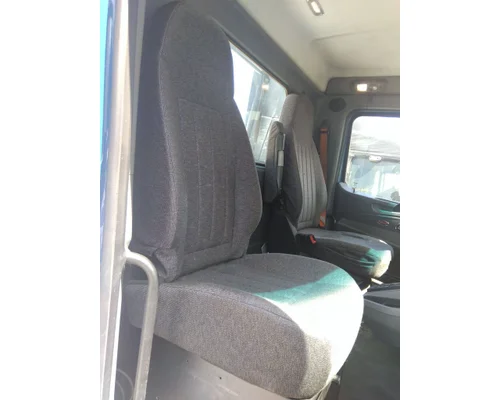 PETERBILT 579 SEAT, FRONT
