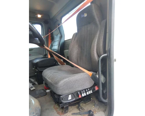 PETERBILT 579 SEAT, FRONT