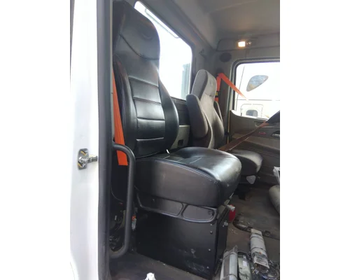 PETERBILT 579 SEAT, FRONT