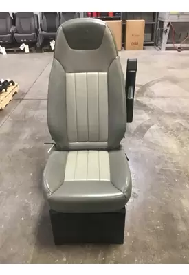 PETERBILT 579 SEAT, FRONT