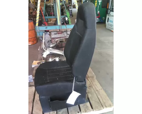 PETERBILT 579 SEAT, FRONT