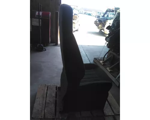 PETERBILT 579 SEAT, FRONT