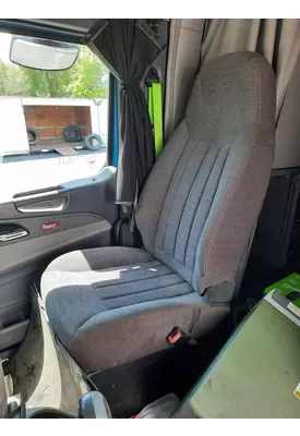 PETERBILT 579 SEAT, FRONT