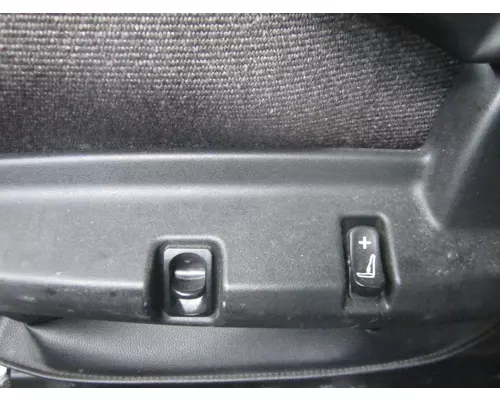 PETERBILT 579 SEAT, FRONT