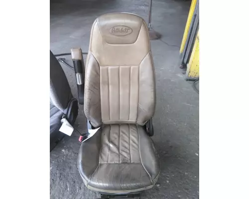 PETERBILT 579 SEAT, FRONT