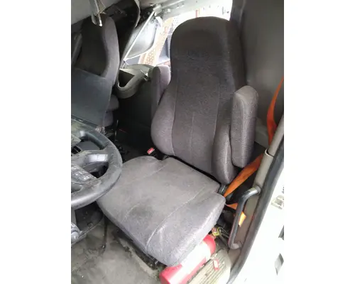 PETERBILT 579 SEAT, FRONT
