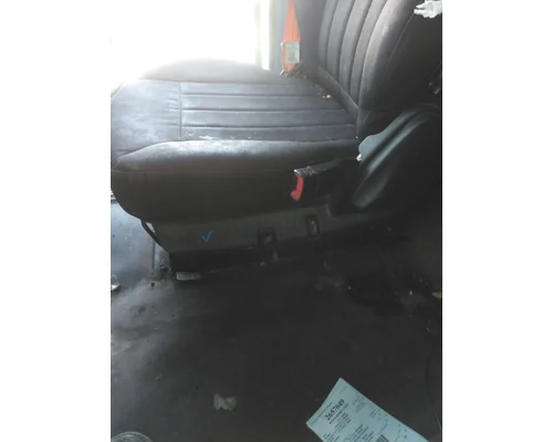 PETERBILT 579 SEAT, FRONT