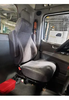 PETERBILT 579 SEAT, FRONT