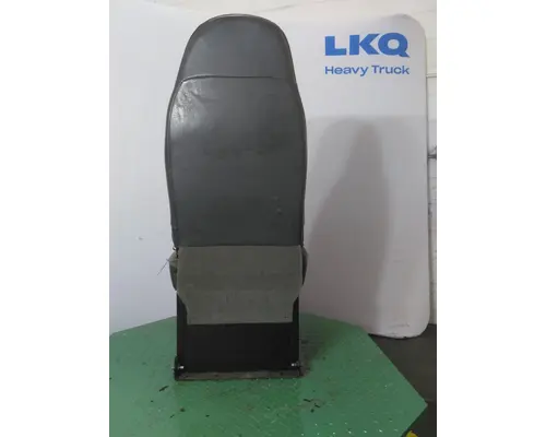 PETERBILT 579 SEAT, FRONT