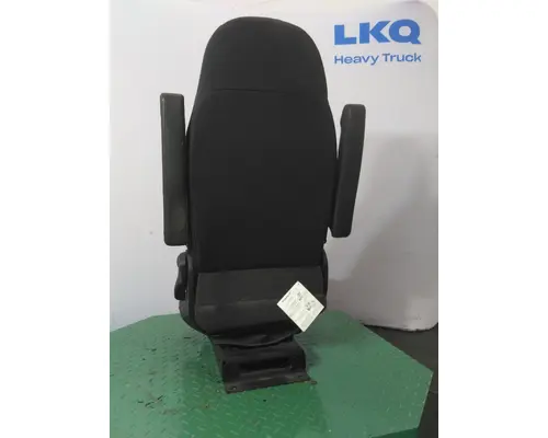 PETERBILT 579 SEAT, FRONT