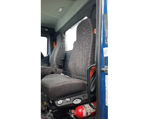 PETERBILT 579 SEAT, FRONT
