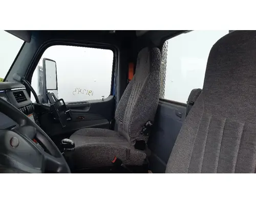 PETERBILT 579 SEAT, FRONT