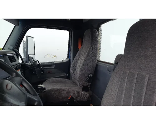 PETERBILT 579 SEAT, FRONT