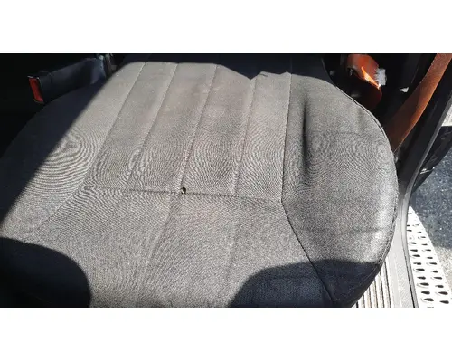 PETERBILT 579 SEAT, FRONT