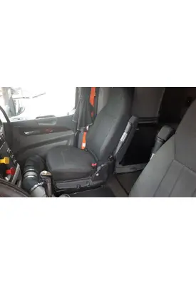 PETERBILT 579 SEAT, FRONT