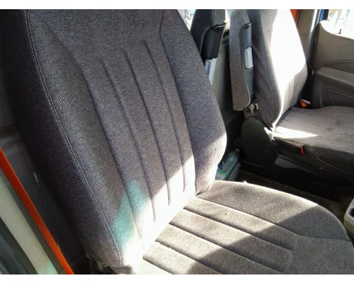 PETERBILT 579 SEAT, FRONT