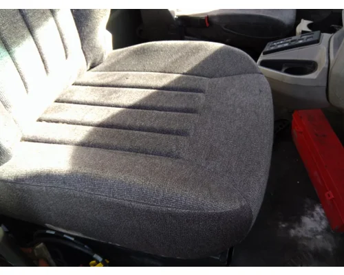PETERBILT 579 SEAT, FRONT