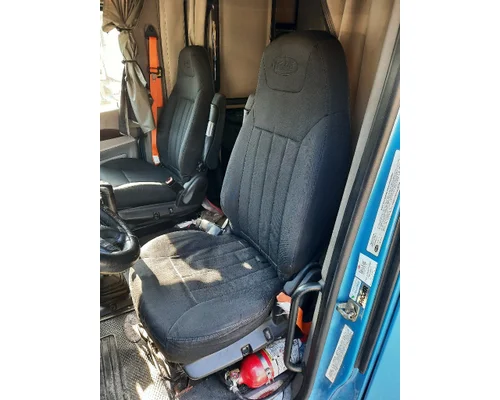 PETERBILT 579 SEAT, FRONT