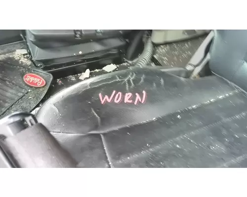 PETERBILT 579 SEAT, FRONT