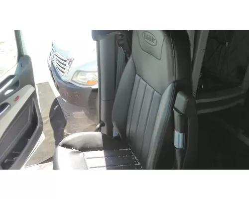 PETERBILT 579 SEAT, FRONT
