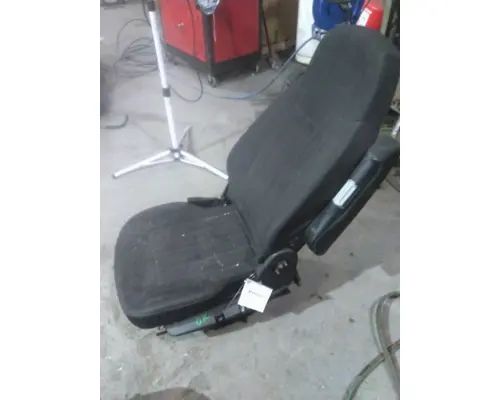 PETERBILT 579 SEAT, FRONT