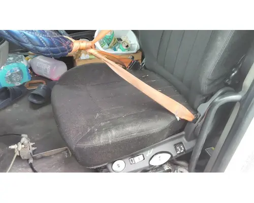 PETERBILT 579 SEAT, FRONT