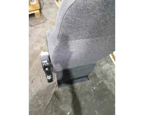 PETERBILT 579 SEAT, FRONT