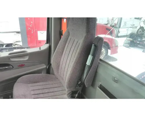 PETERBILT 579 SEAT, FRONT