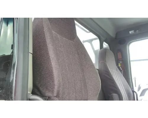 PETERBILT 579 SEAT, FRONT