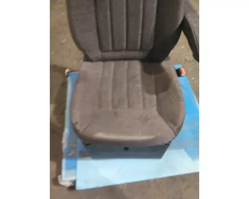 PETERBILT 579 SEAT, FRONT