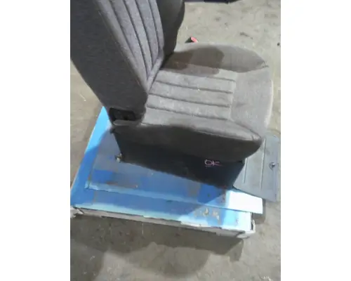 PETERBILT 579 SEAT, FRONT