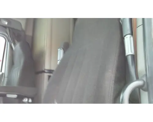 PETERBILT 579 SEAT, FRONT