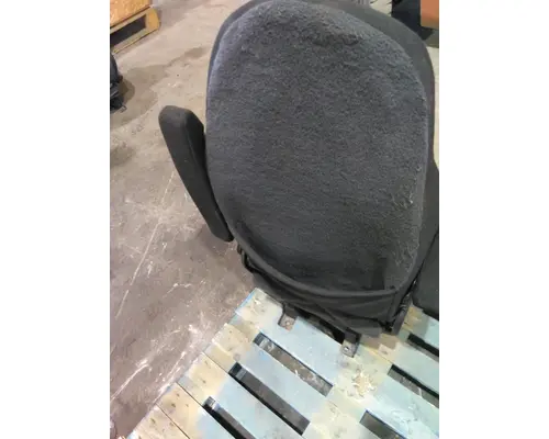 PETERBILT 579 SEAT, FRONT